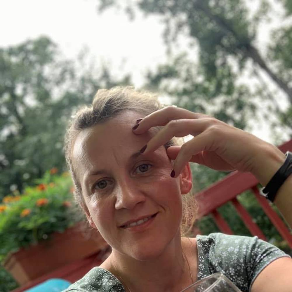 Meet your Posher, Emilia